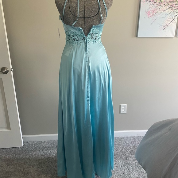 Beautiful brand new bridesmaid or prom dress. - Picture 6 of 8